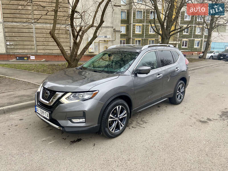 Nissan Rogue (2020)