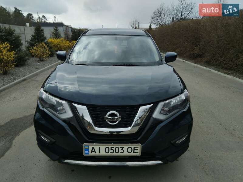 Nissan Rogue (2016)