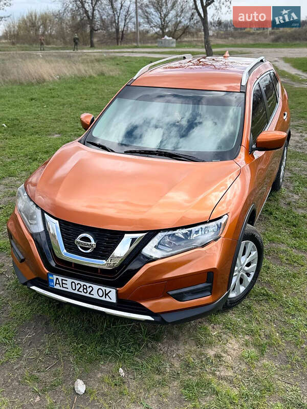 Nissan Rogue (2016)