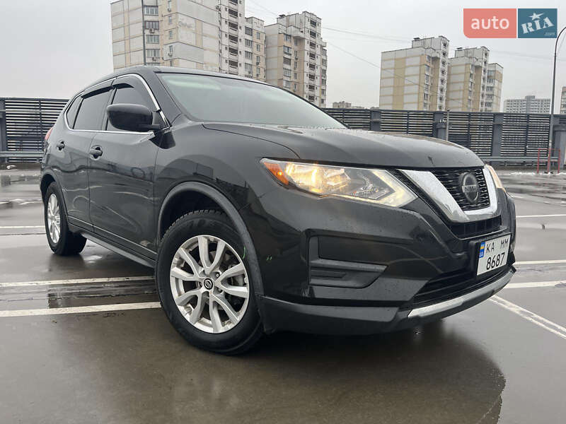 Nissan Rogue (2017)