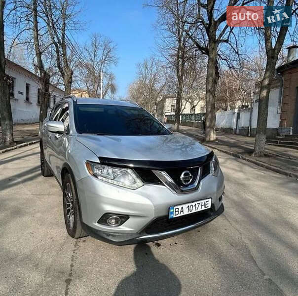 Nissan Rogue (2015)
