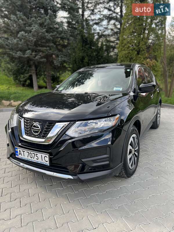 Nissan Rogue (2018)