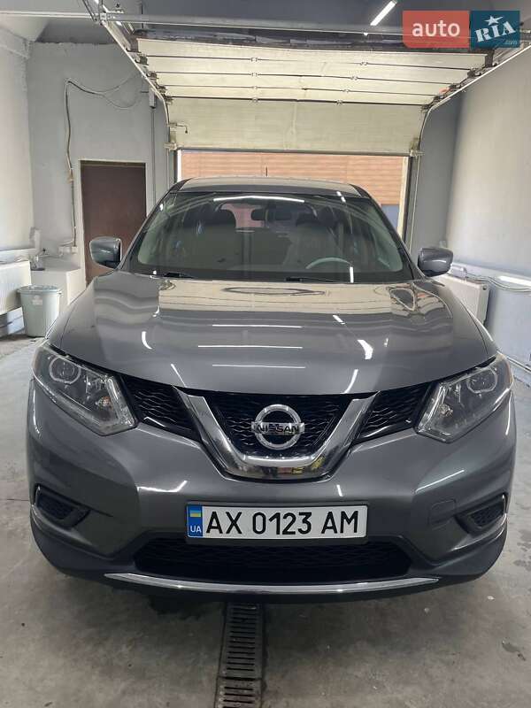Nissan Rogue (2016)