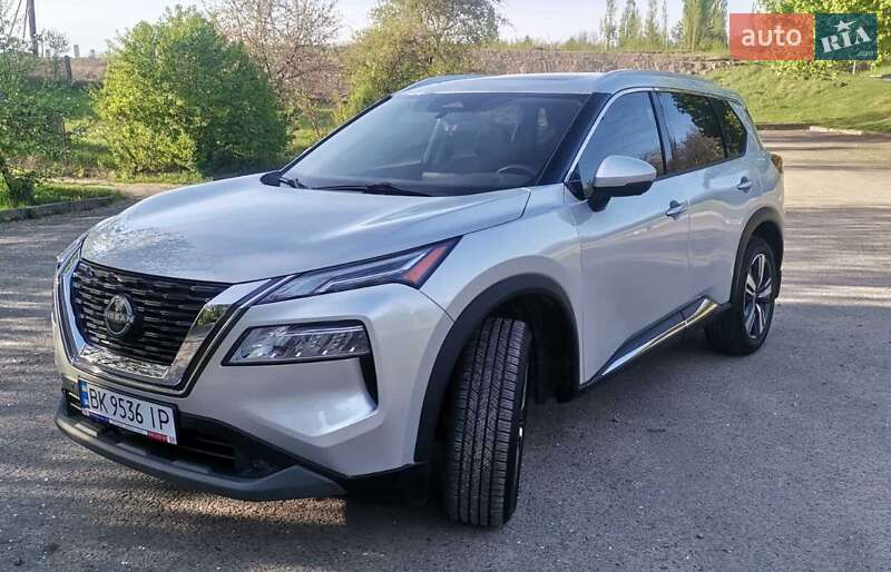 Nissan Rogue (2021)