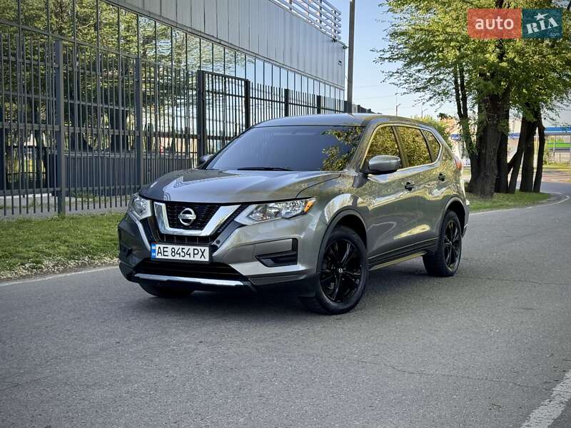 Nissan Rogue (2017)