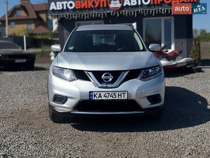 Nissan Rogue (2015)