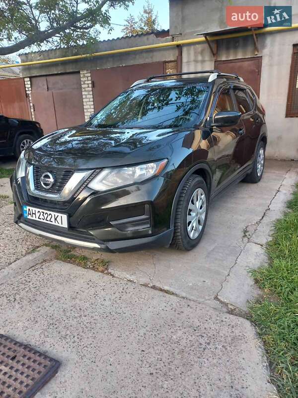 Nissan Rogue (2017)