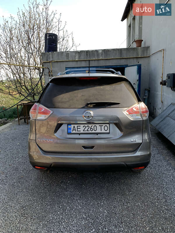 Nissan Rogue (2016)
