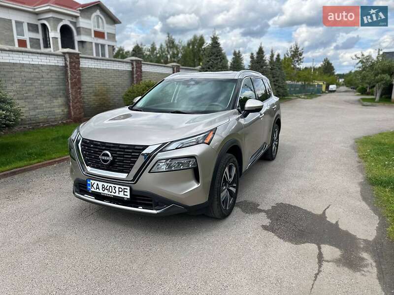 Nissan Rogue (2023)