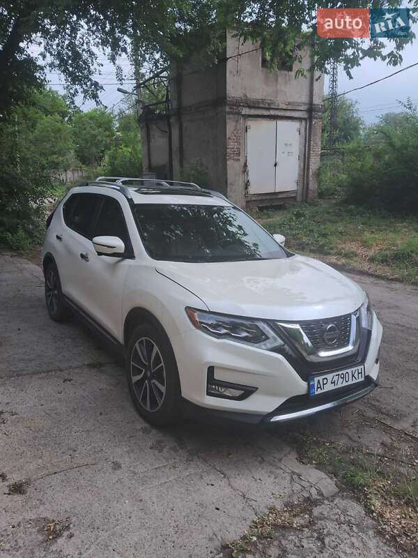 Nissan Rogue (2018)