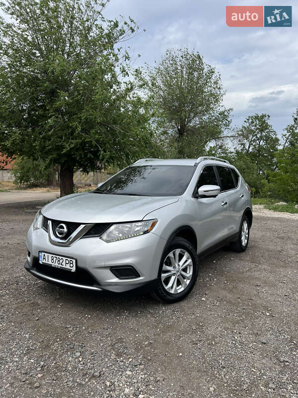 Nissan Rogue (2015)