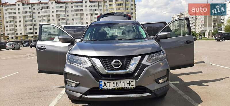 Nissan Rogue (2016)