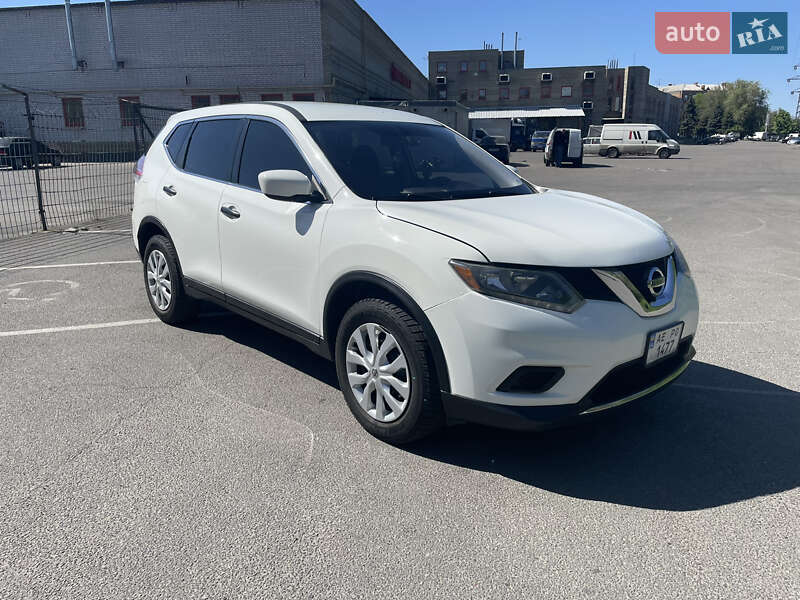 Nissan Rogue (2015)