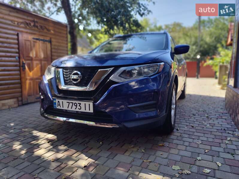Nissan Rogue (2016)