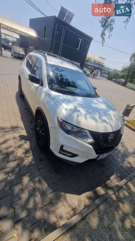 Nissan Rogue (2017)