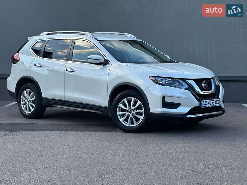 Nissan Rogue (2018)
