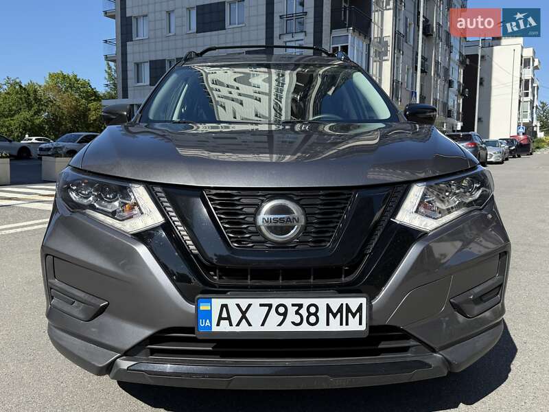 Nissan Rogue (2017)