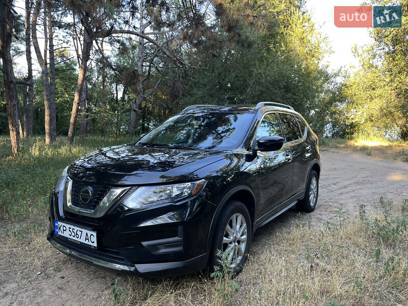 Nissan Rogue (2018)