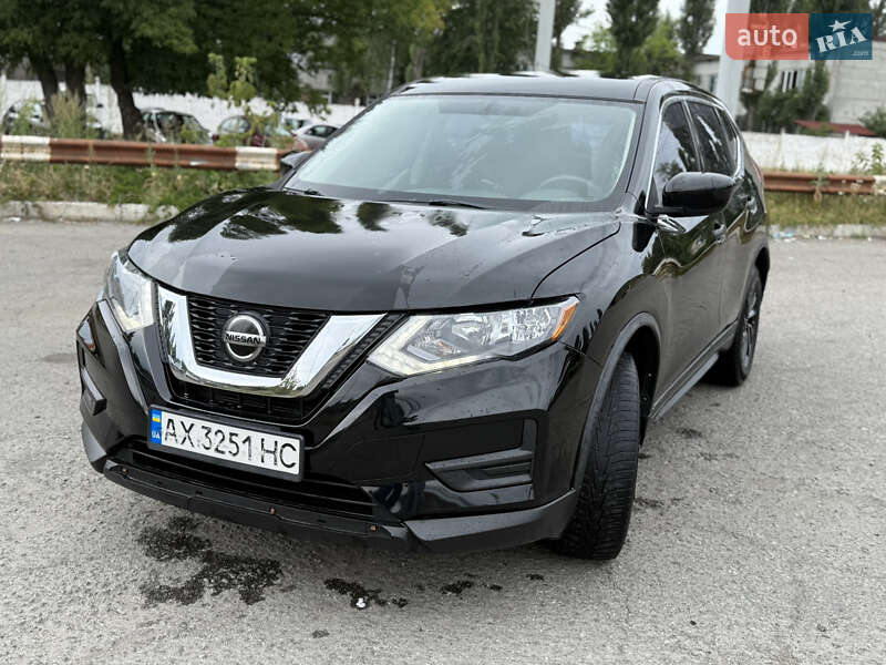 Nissan Rogue (2018)