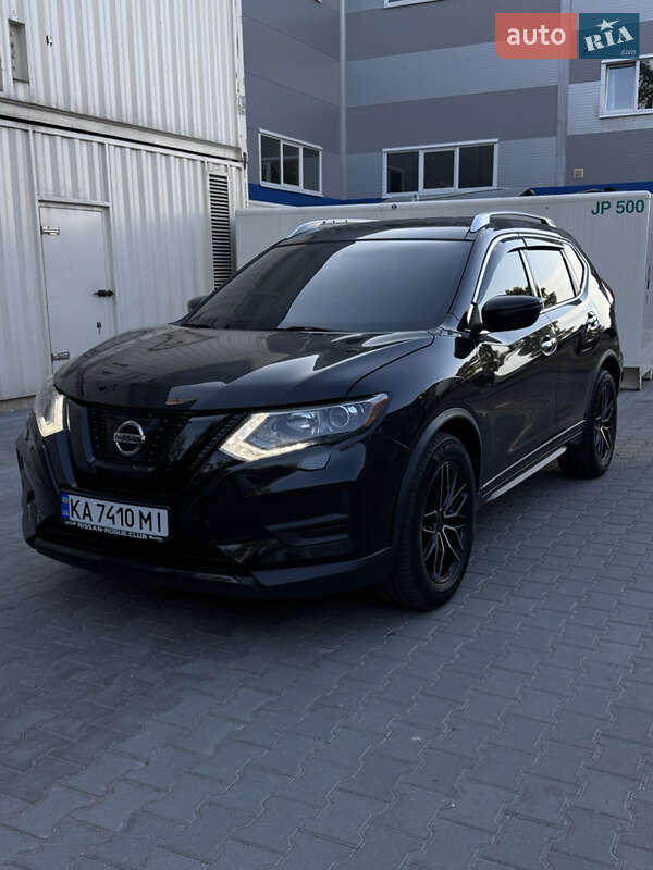 Nissan Rogue (2018)
