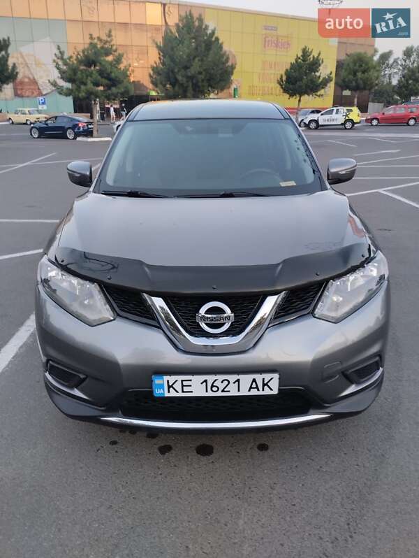 Nissan Rogue (2015)