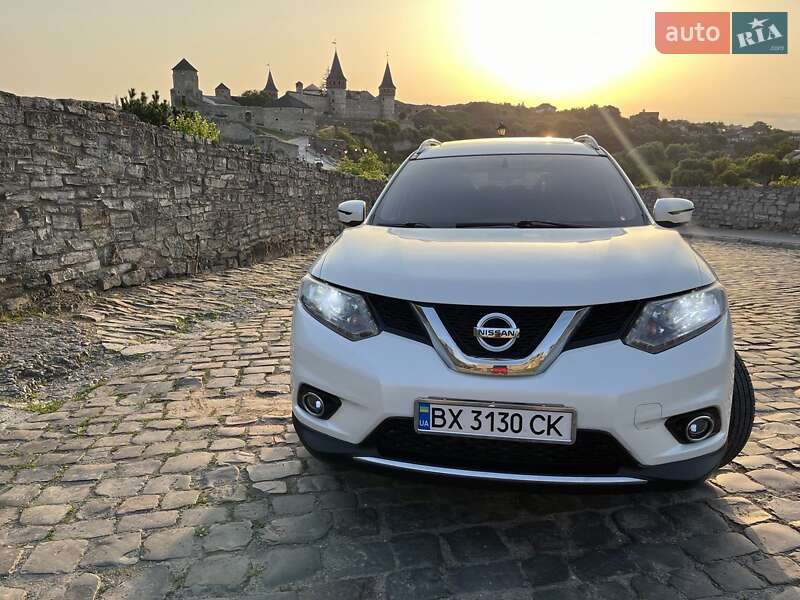 Nissan Rogue (2016)