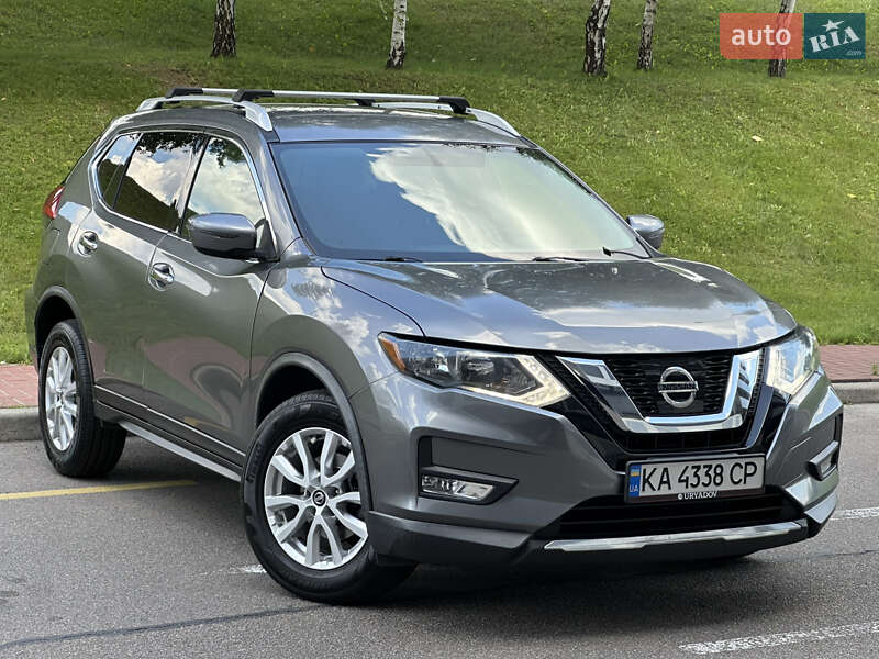 Nissan Rogue (2017)