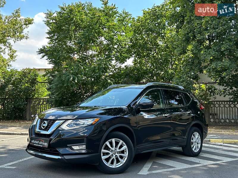 Nissan Rogue (2017)