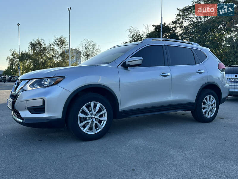 Nissan Rogue (2017)