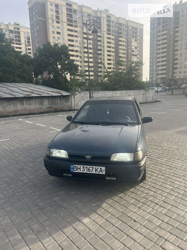Nissan Sunny (1991)