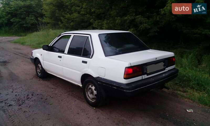 Nissan Sunny (1987)