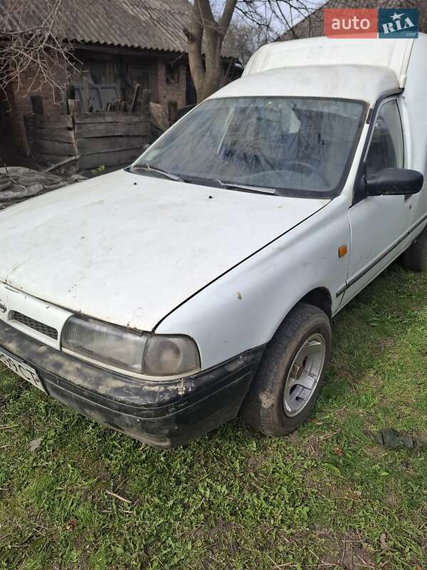 Nissan Sunny (1995)