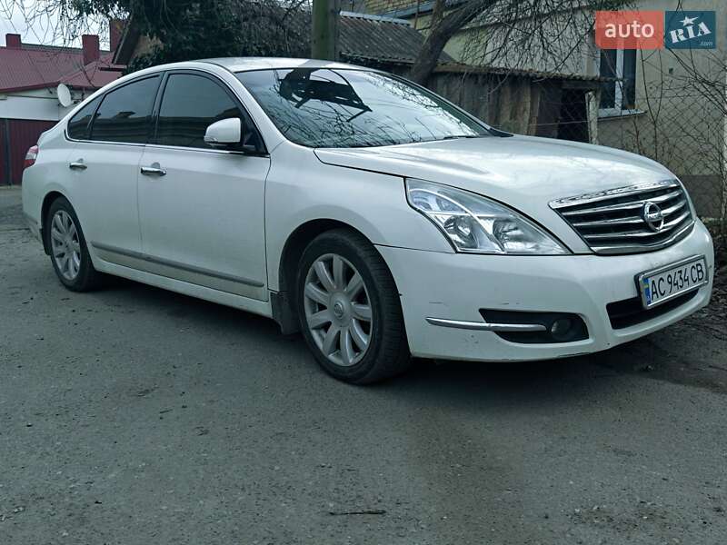 Nissan Teana (2010)