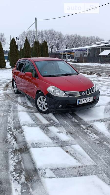 Nissan Tiida (2007)