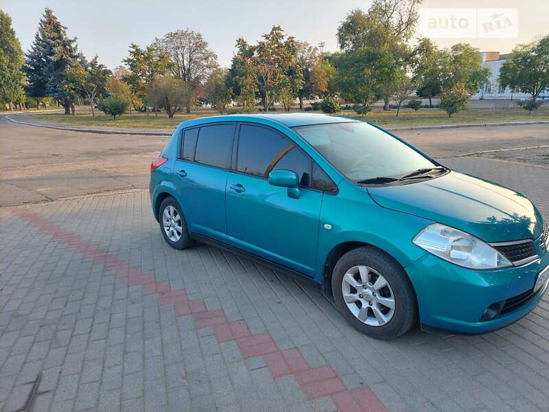 Nissan Tiida (2006)