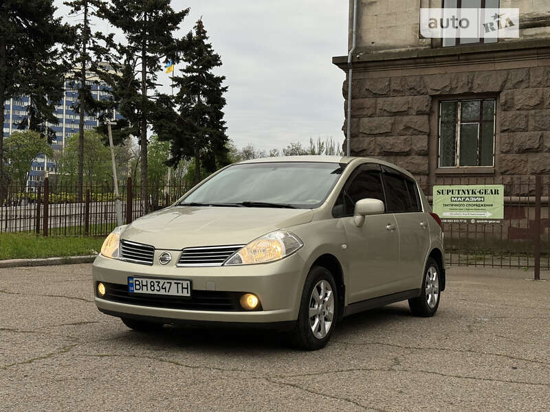 Nissan Tiida (2007)