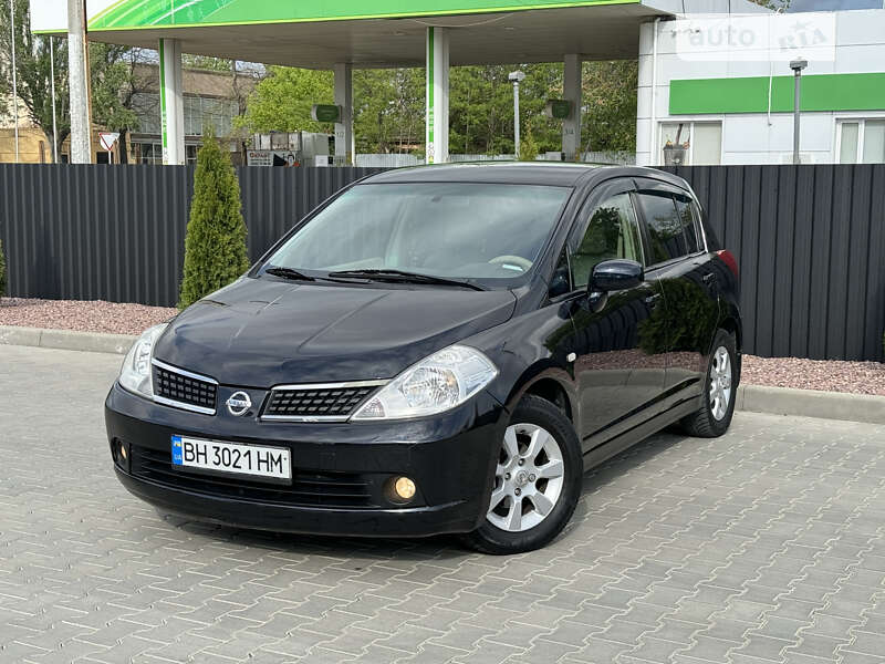 Nissan Tiida (2007)