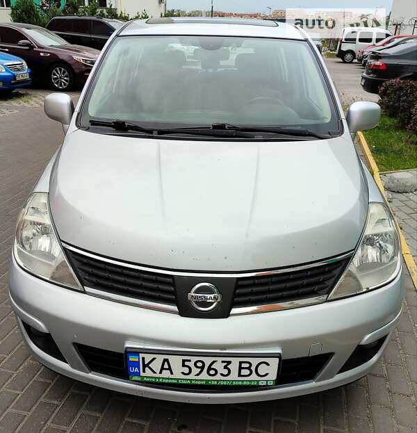 Nissan Tiida (2008)