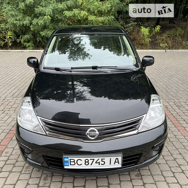 Nissan Tiida (2011)