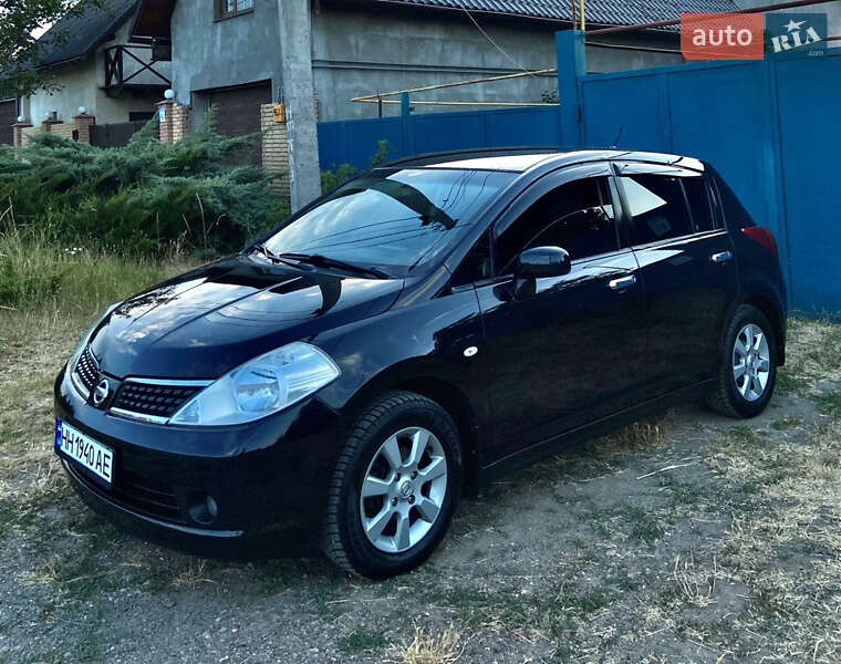 Nissan Tiida (2008)
