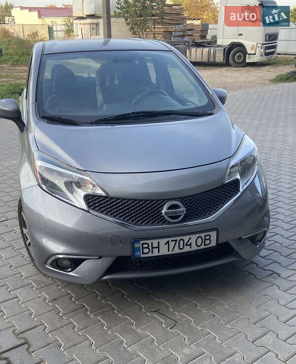 Nissan Versa note (2015)