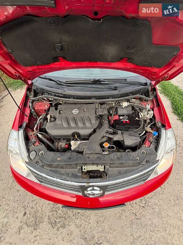 Nissan Versa (2010)