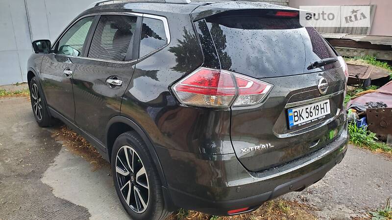 Nissan X-trail (2016)