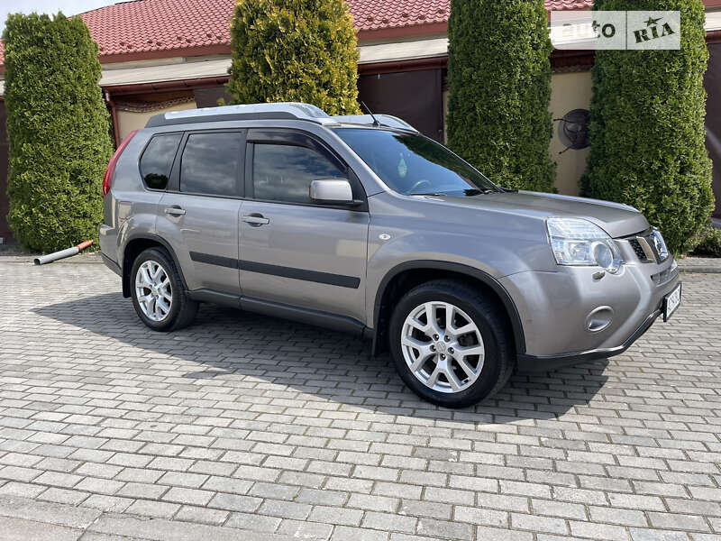 Nissan X-trail (2011)