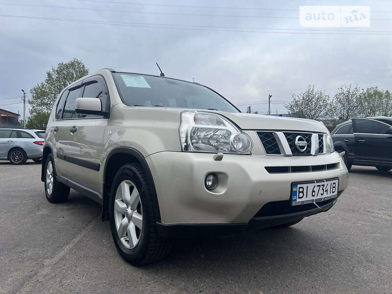 Nissan X-trail (2010)
