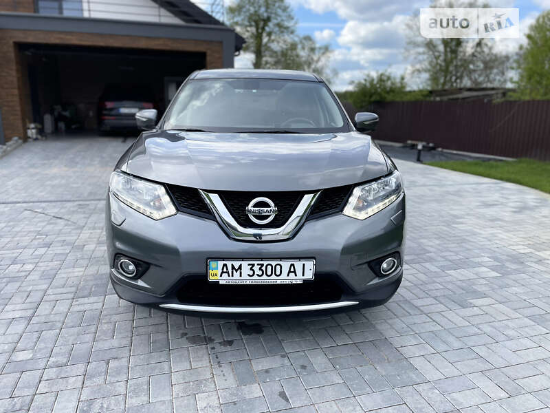 Nissan X-trail (2015)
