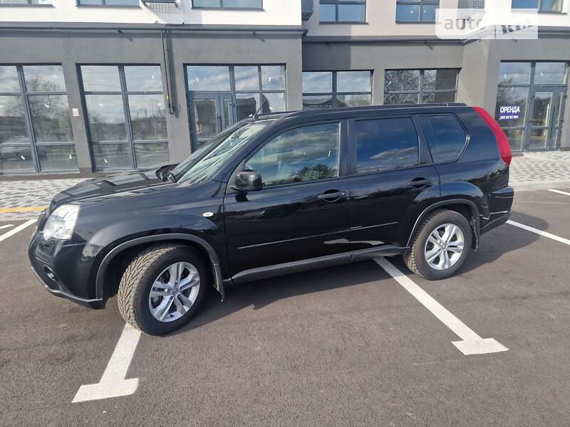 Nissan X-trail (2012)
