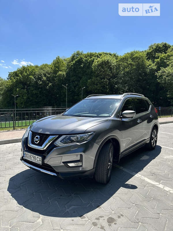Nissan X-trail (2019)