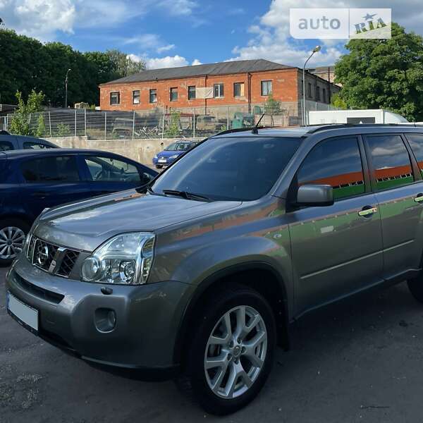 Nissan X-trail (2009)
