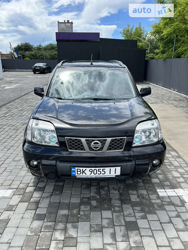 Nissan X-trail (2002)